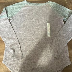 So cozy long sleeve tee,lilac purple with gray, super soft material,girls small